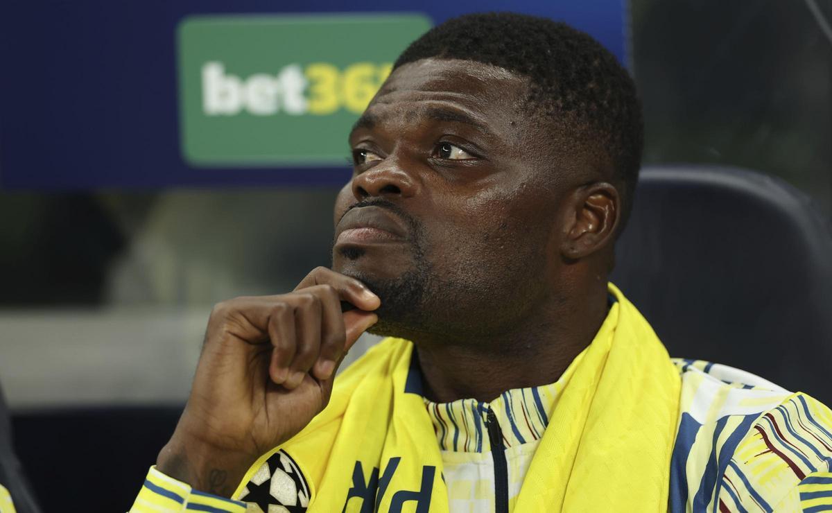 Thomas Partey, en el banquillo en el Tottenham-Villarreal.