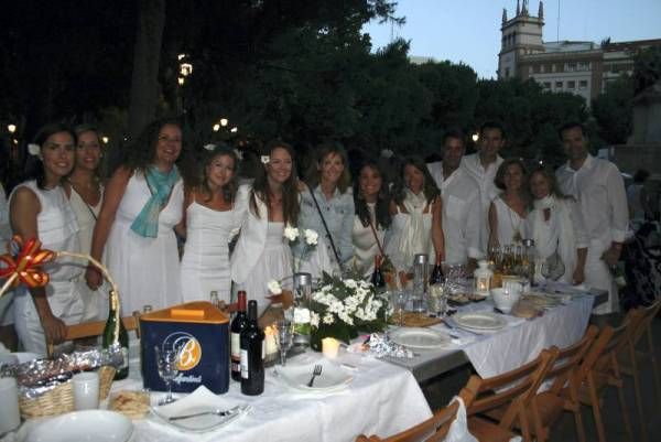 Fotogalería de la cuarta Cena en Blanco de Zaragoza