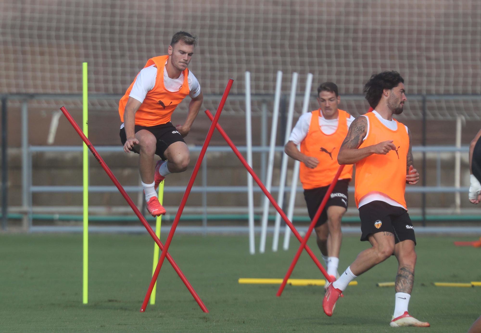 Entrenamiento del Valencia previo al partido frente al Sevilla