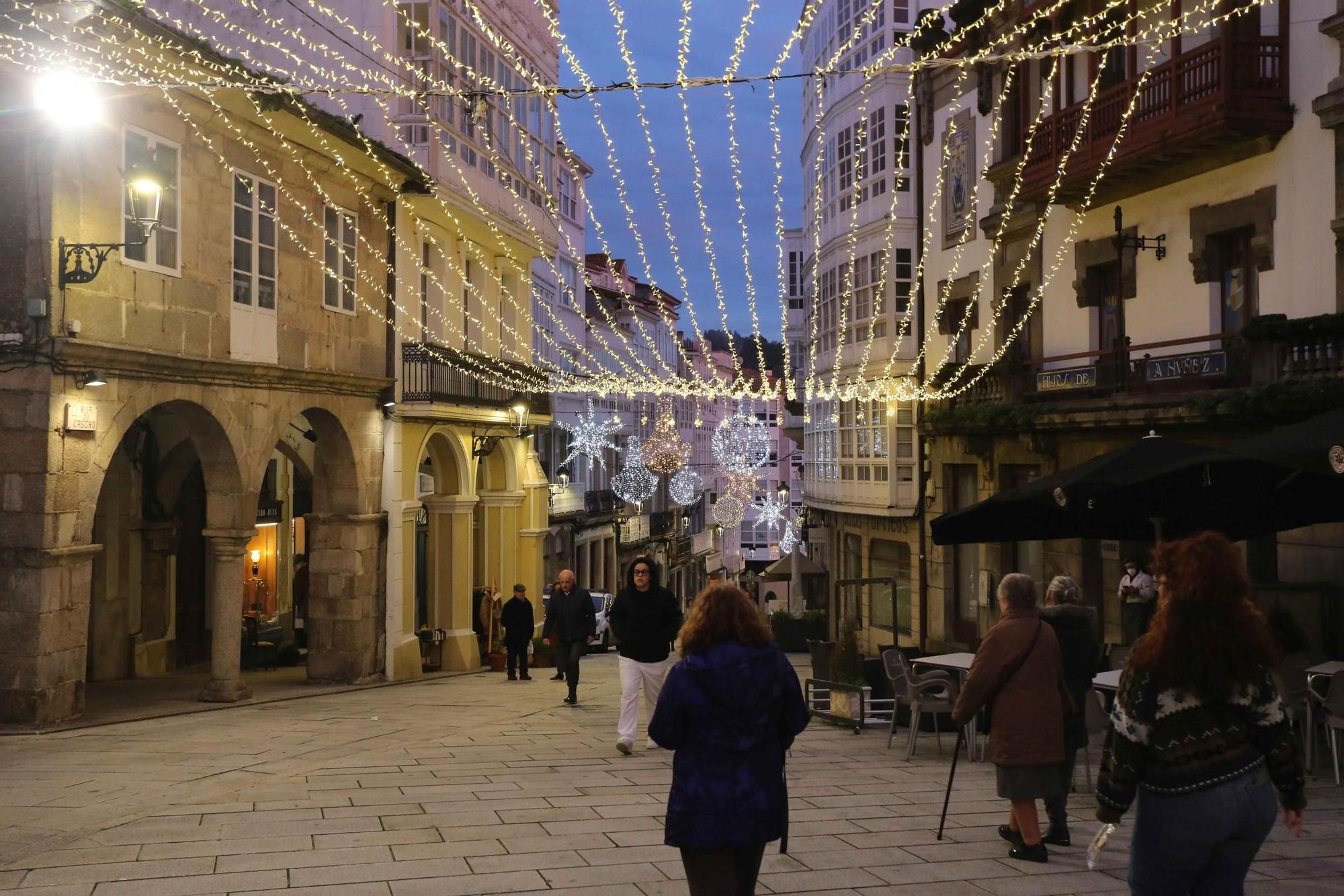 Betanzos inaugura la Navidad con el encendido de su alumbrado navideño