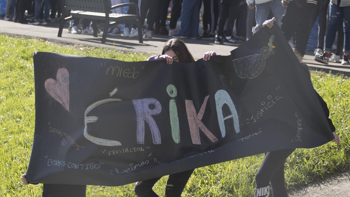 Homenaje a Erika en el IES de la Ería, la niña asesinada en Oviedo