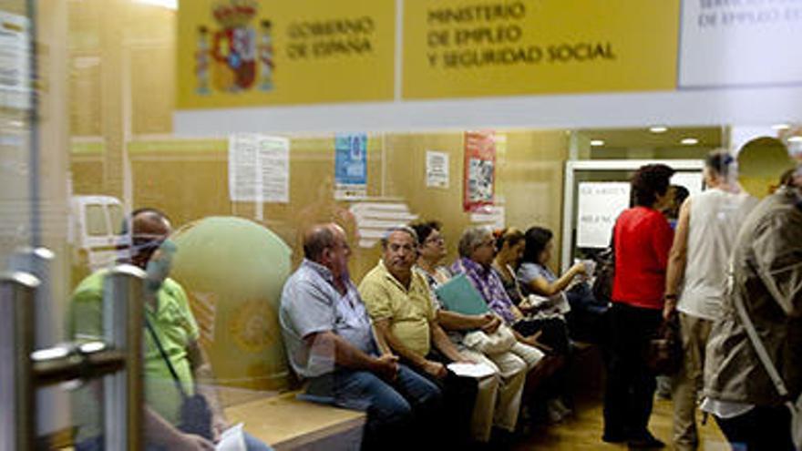 El paro baja en la provincia de Alicante en 1.077 personas en el mes de febrero