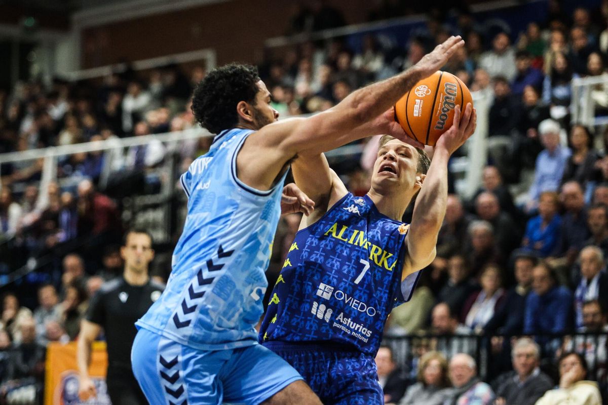 Partido Alimerka Oviedo Baloncesto-Palencia. Dan Duscak