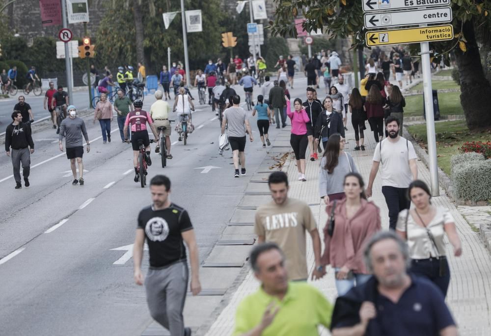 El cierre de calles en Palma, un alivio  para los paseos con seguridad