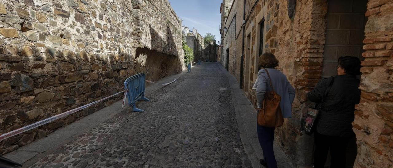 Uno de los tramos de la muralla que se reformará con cargo a la modificación del presupuesto que se aprueba el jueves.