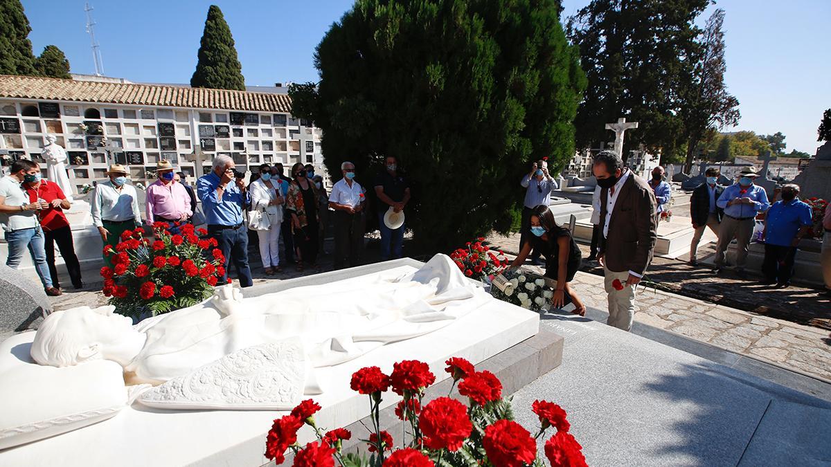 Homenaje a Manolete en el 74 aniversario de su muerte en Linares