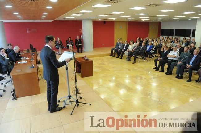 Entrega de condecoraciones de la Orden de San Raim