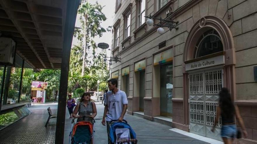 La UMH intensifica las negociaciones para tener una sede en el Aula CAM este curso