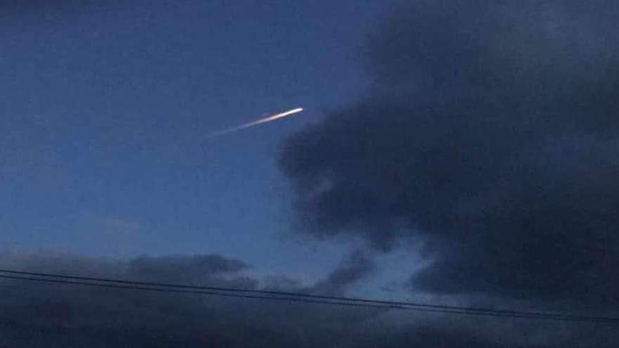 Un meteorito cruza el cielo de La Carballeda