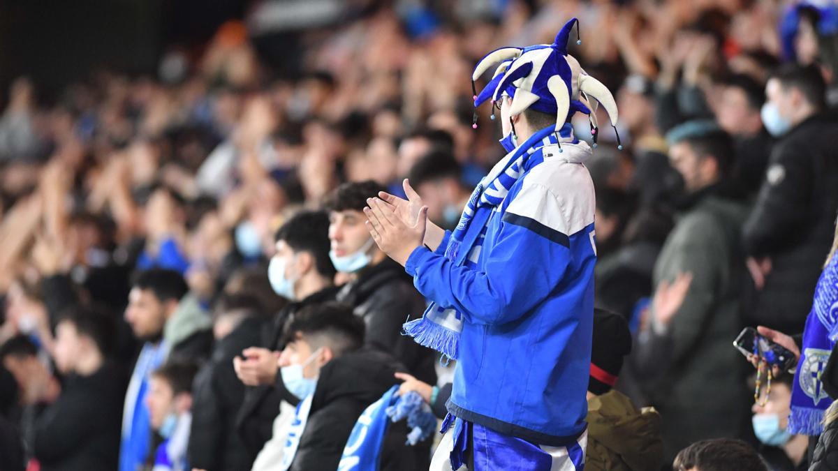 Aficionados en el estadio de Riazor.