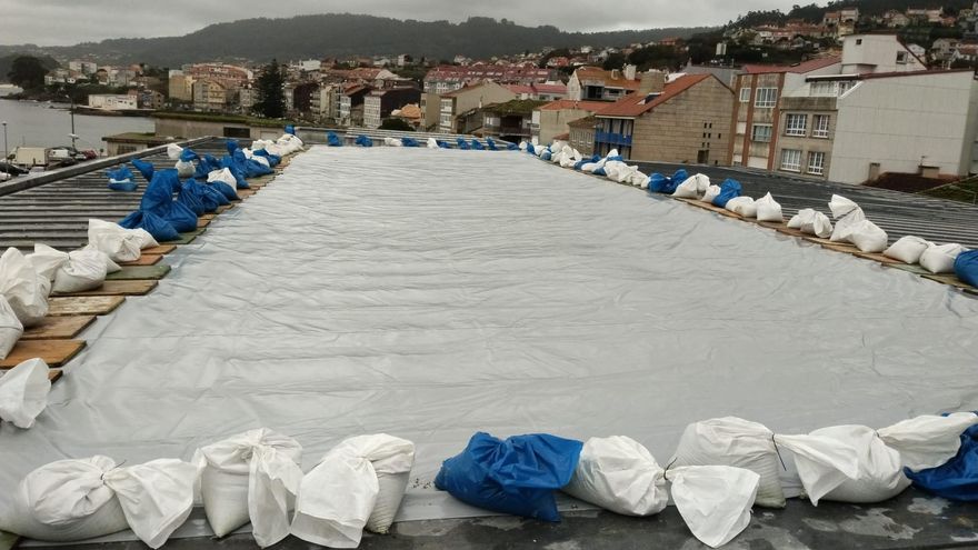 El Concello perfila el cambio de cubierta del Centro Social do Mar, con una inversión que supera los 100.000 euros