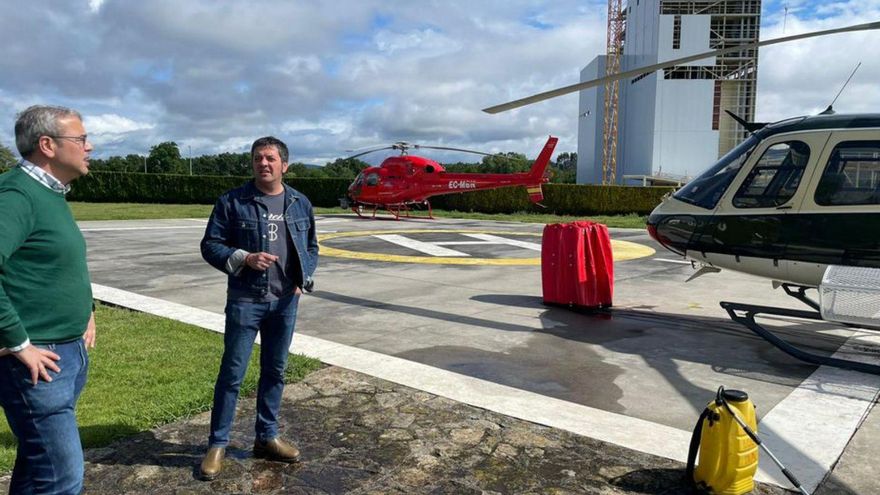 Ignacio Maril y Xosé Ramón Abades, en la base de Silleda.