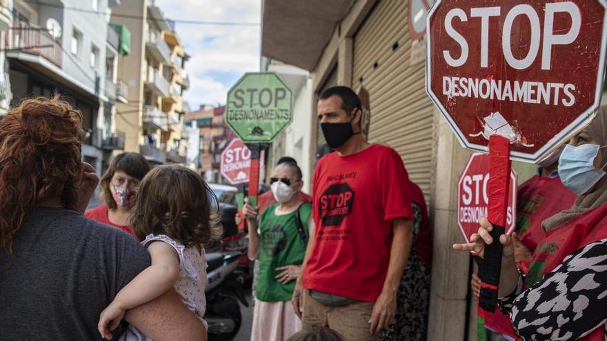 Manifestació per evitar un desnonament a Blanes aquest estiu.