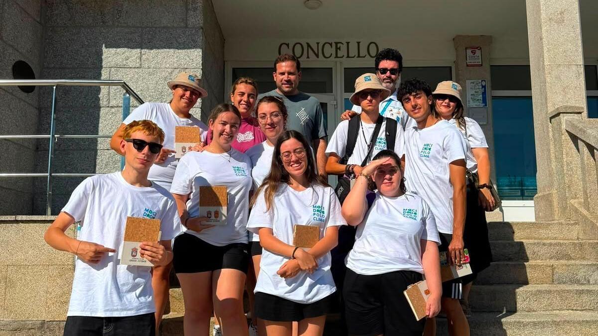 Tras tres ediciones participaron unos 200 jóvenes en el campo de Cerdedo Cotobade.