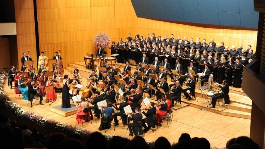 La Sinfónica interpreta a Mozart y Chaikovski en el Víctor Villegas
