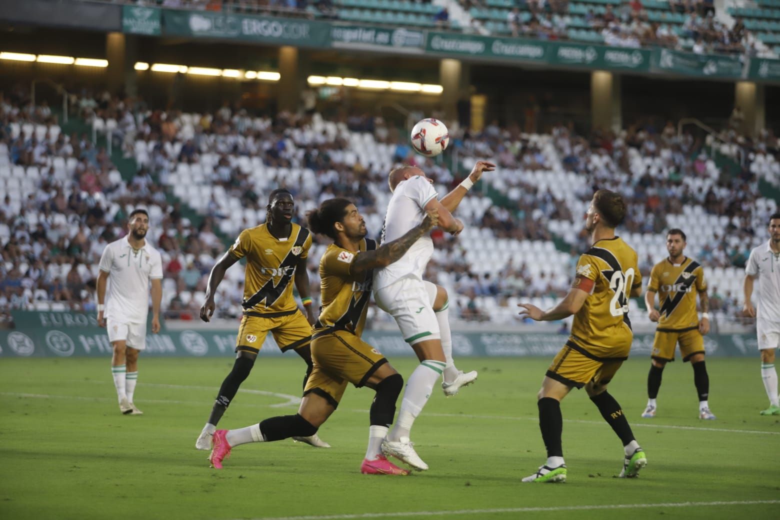 El Córdoba de Segunda se presenta ante su afición