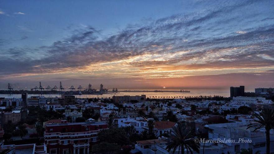 Amanecer en la capital grancanaria este miércoles 23 de septiembre. | Autor: MARCOS BOLAÑOS