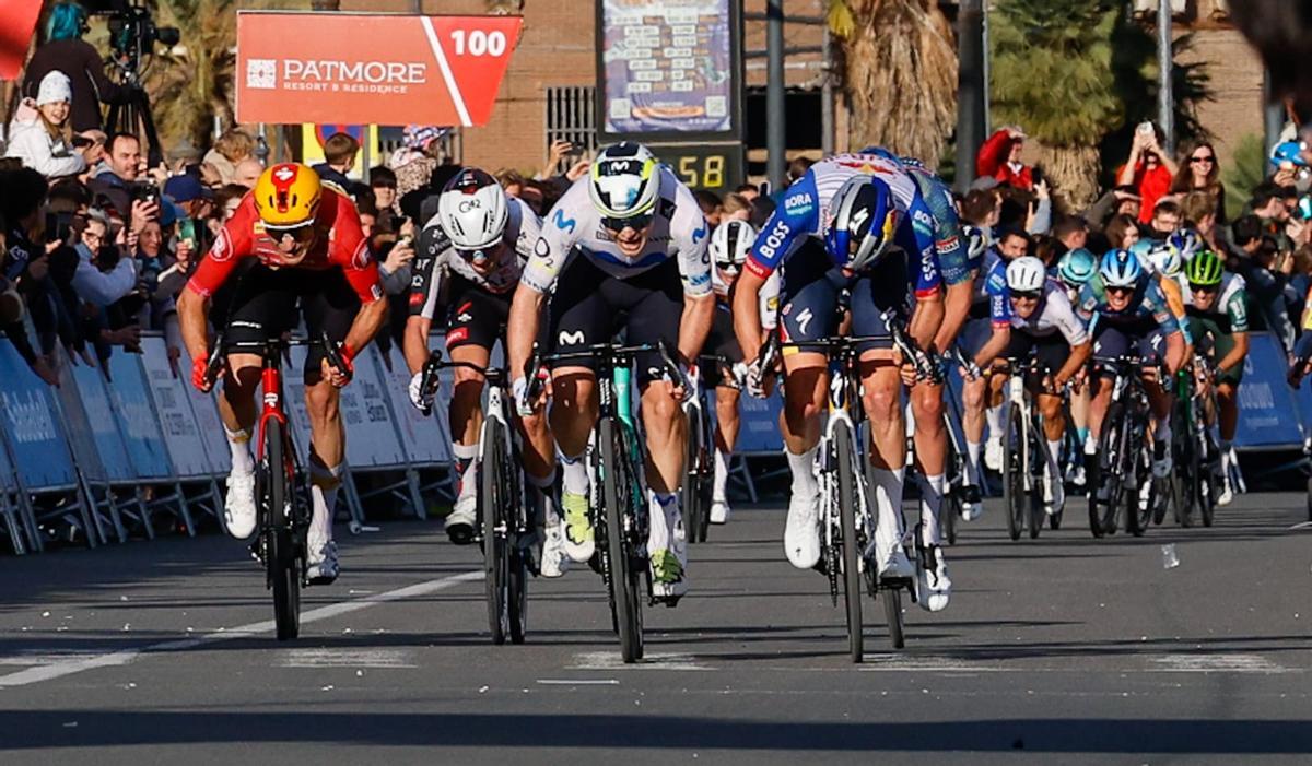 Evenepoel se corona en Valencia y Raúl García Pierna gana la última etapa Evenepoel se corona en Valencia y Raúl García Pierna gana la última etapa