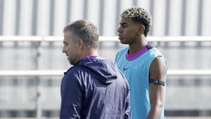 "Sempre ajudaré i protegiré Lamine Yamal", diu Flick