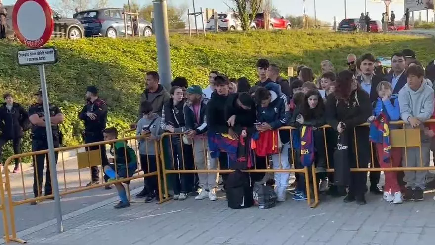 Expectación en Villarreal a la llegada de la Roja