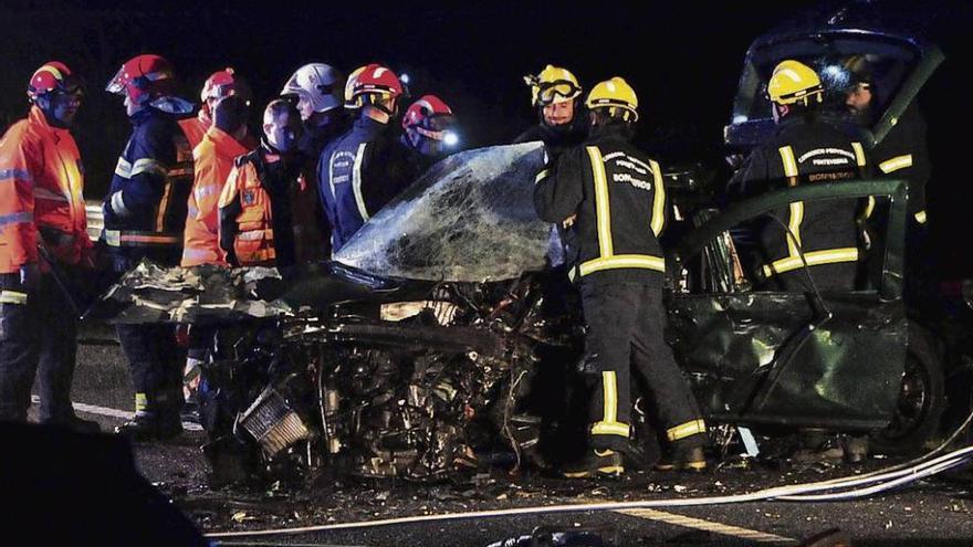 Muere un joven y otros dos resultan graves en una colisión múltiple en Vilagarcía