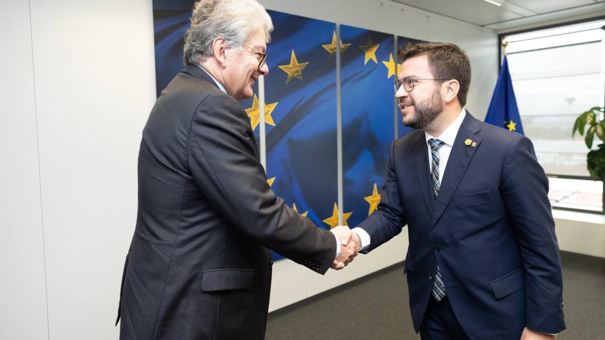 El comisario de Mercado Interior de la UE, Thierry Breton, y el 'president' de la Generalitat, Pere Aragonés, en Bruselas.