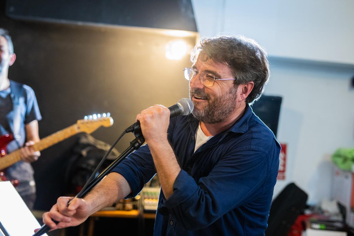 Jordi Évole ensaya con su grupo de rock Los Niños Jesús