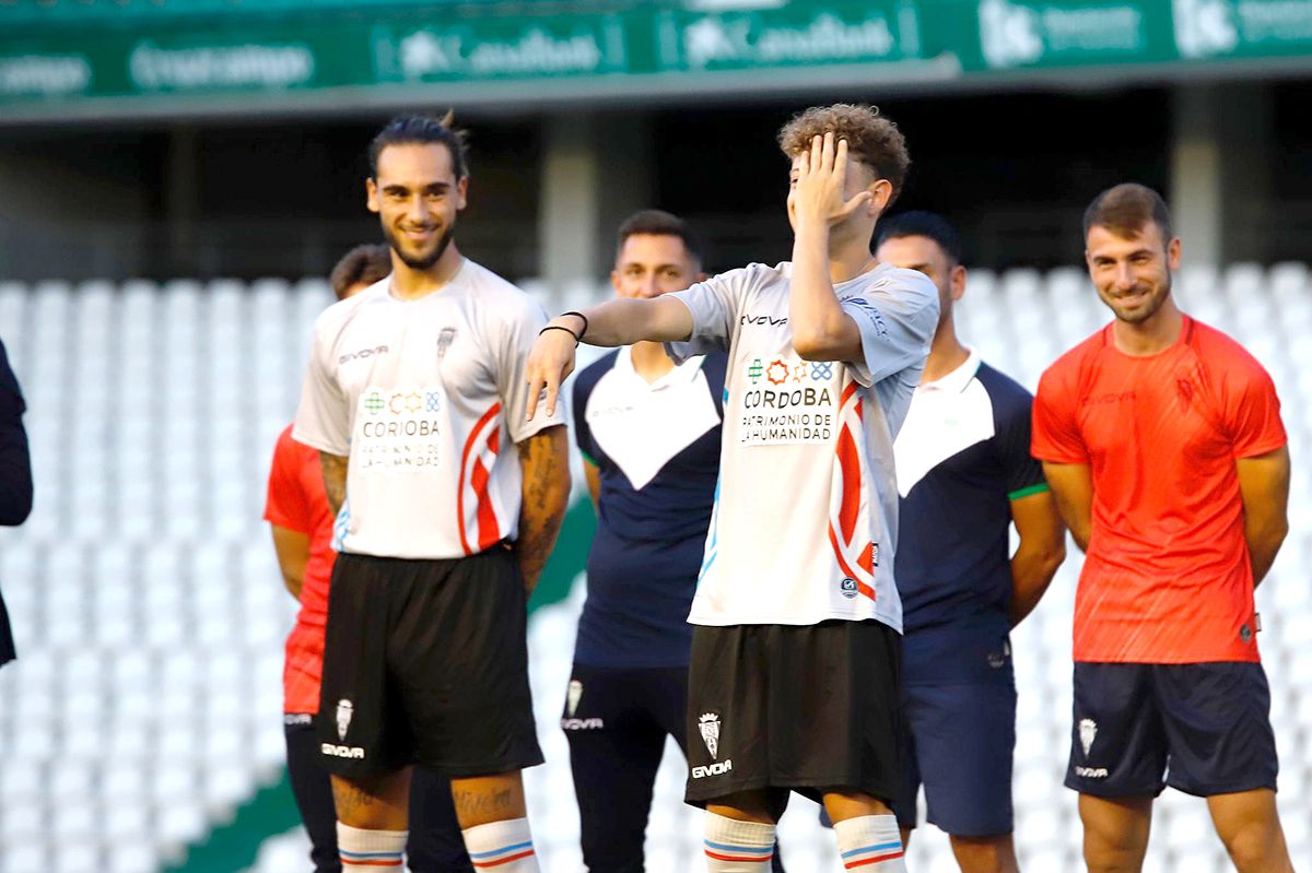 Las nuevas camisetas del Córdoba CF para su estreno en Primera Federación