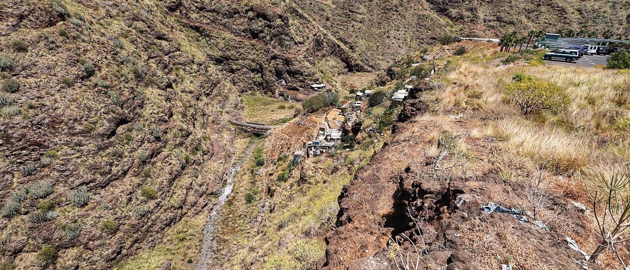 Zona del barranco de Santos, en Santa Cruz, en la que perdió la vida, tras precipitarse accidentalmente, un joven de 16 años.