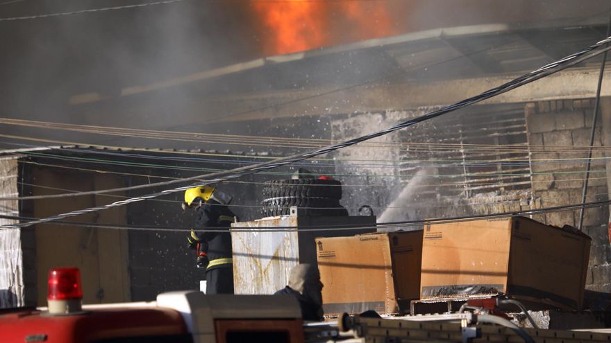 Un incendio en un centro comercial en Irak causa decenas de víctimas