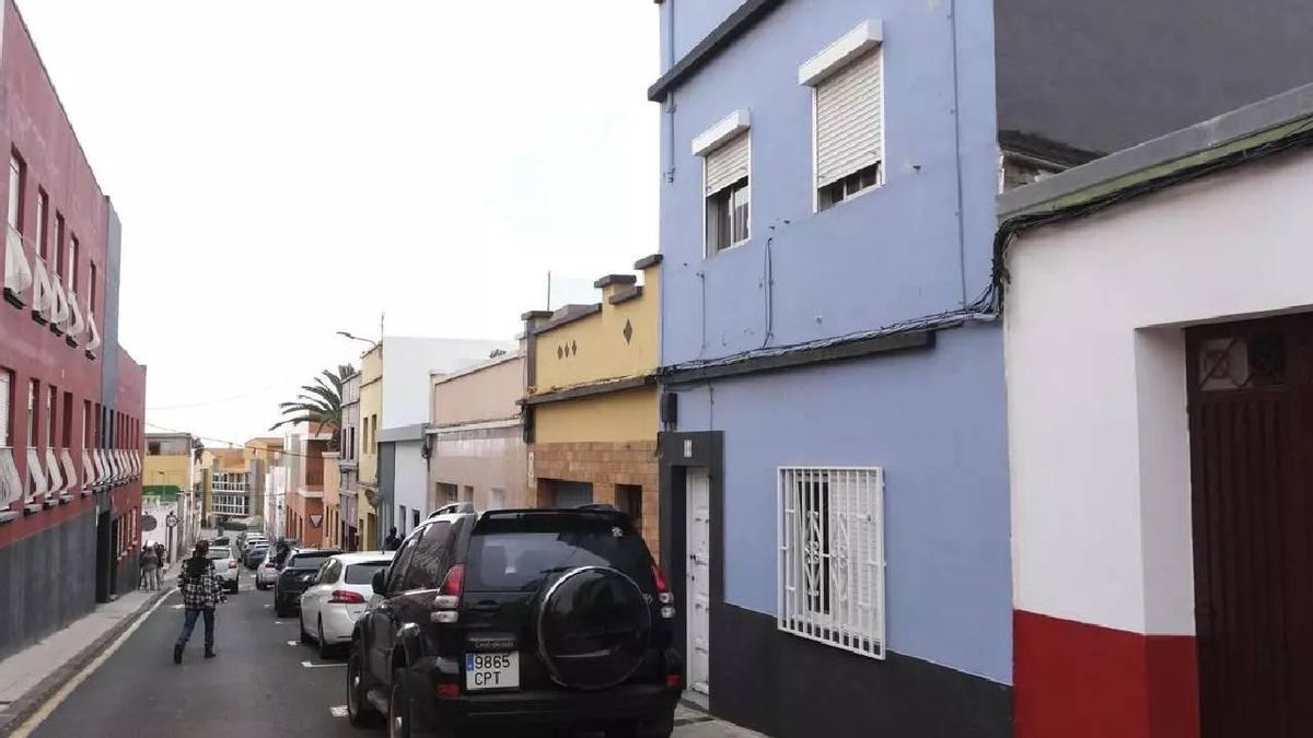 Calle en la que está situada la vivienda en la que ocurrió el crimen.