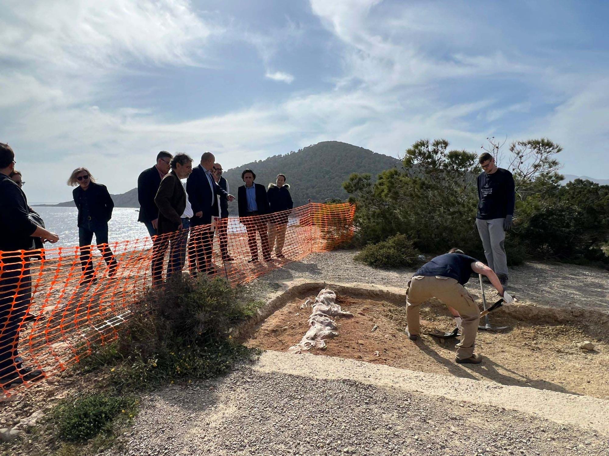 Galería de imágenes del proyecto en el yacimiento fenicio de sa Caleta de Ibiza