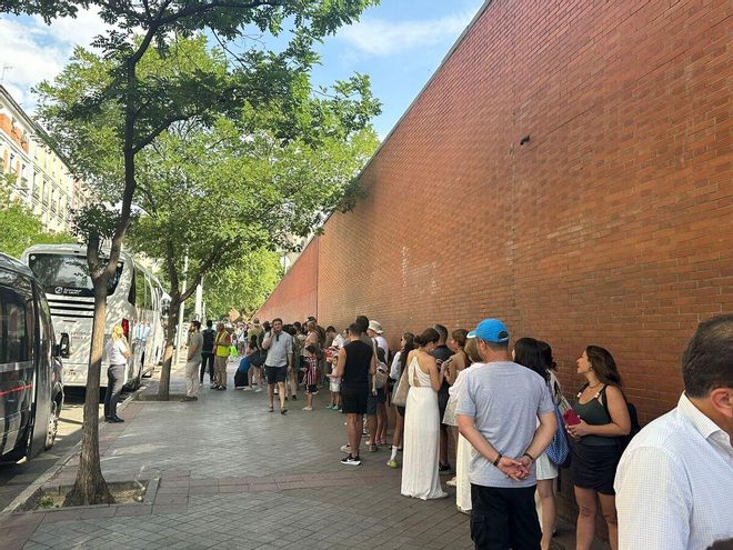 Caos en Atocha: largas colas en la estación y grandes retrasos en los trenes AVE