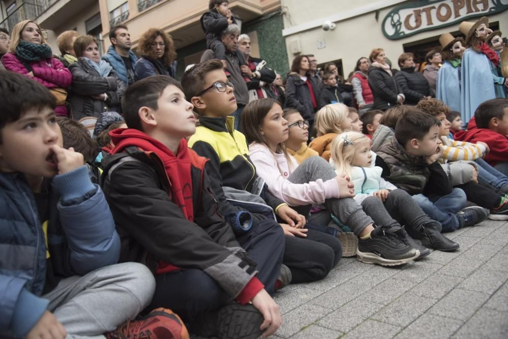 Sallent estrena de la geganta bruixa