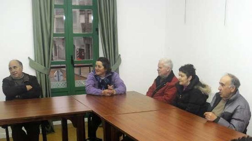 Asistentes a la ponencia, en la Casa da Cultura.  // Bernabé/Javier Lalín