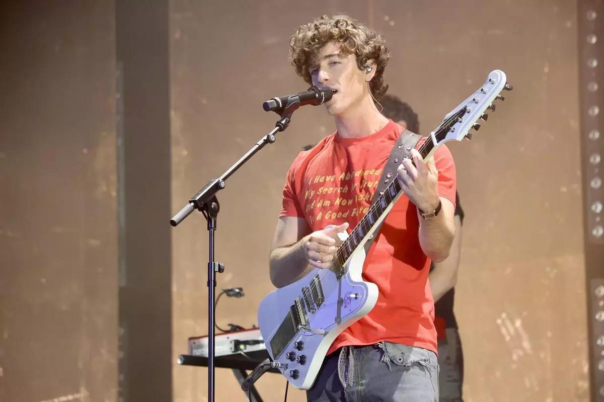Guitarricadelafuente actuó el viernes por la noche en el escenario Estrella de Levante
