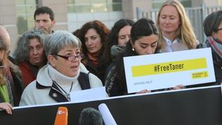 Turquía pone en libertad condicional al presidente de la rama local de Amnistía