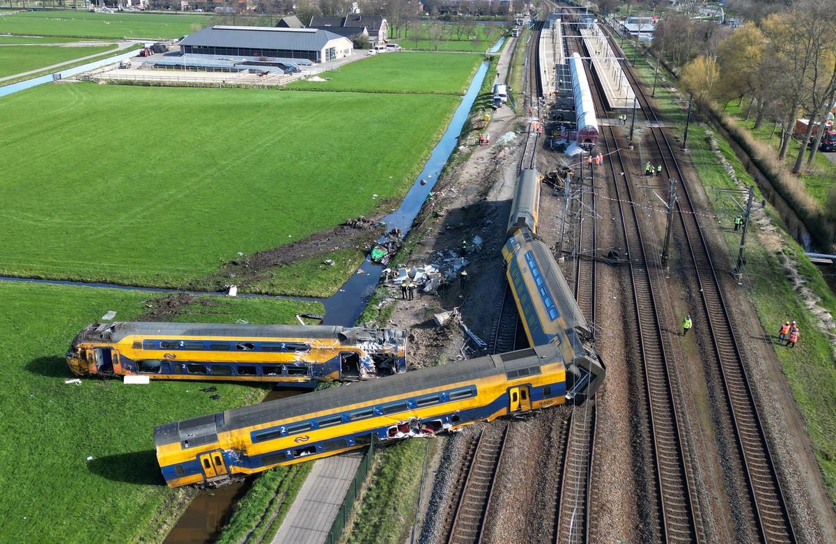 Al menos un muerto y 30 heridos tras el descarrilamiento de un tren en La Haya