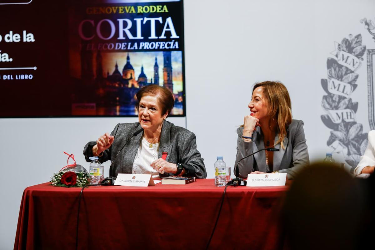 Corita Viamonte y Natalia Chueca en la presentación del libro.