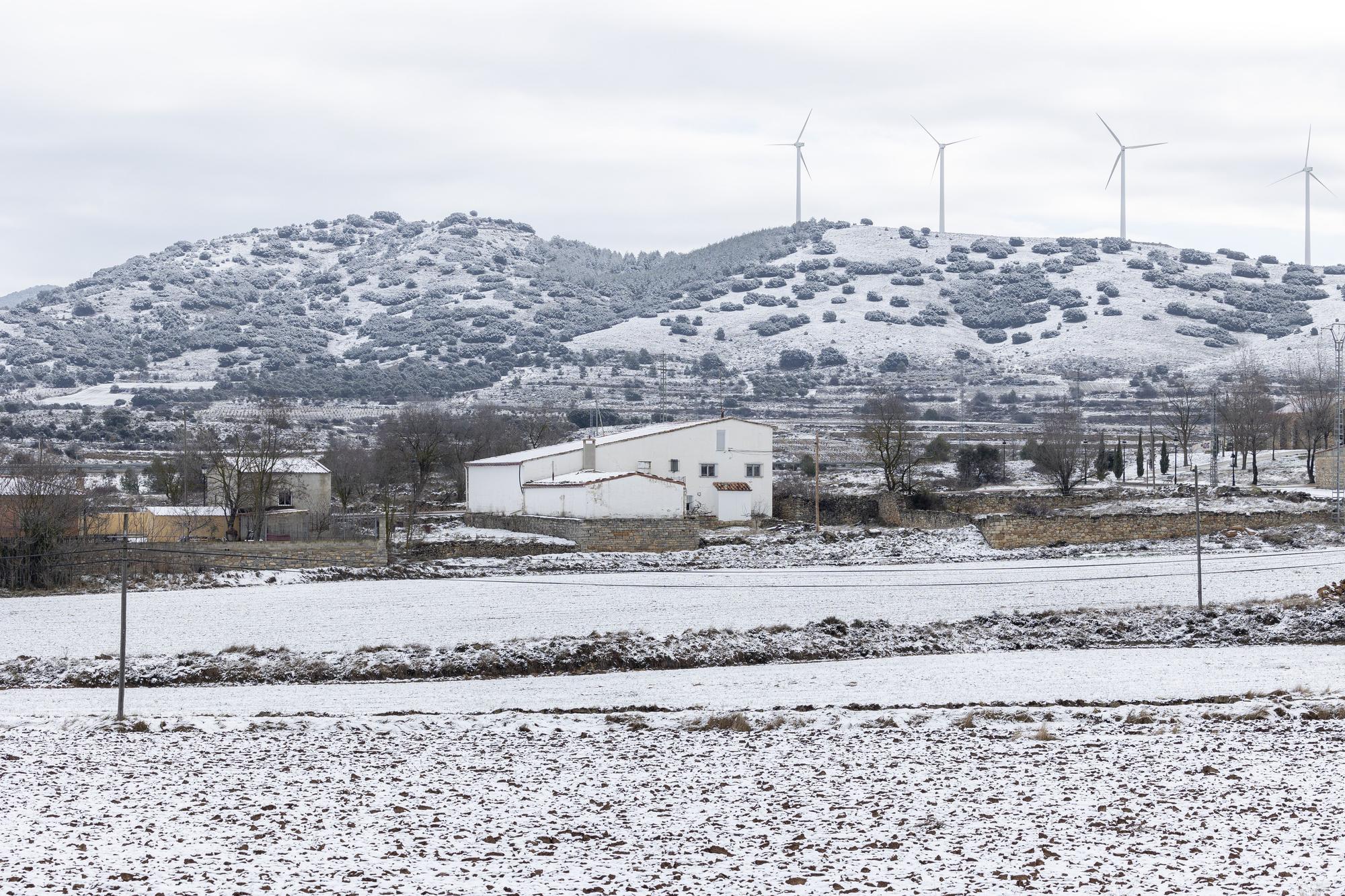 El temporal trae la nieve al interior de Castellón