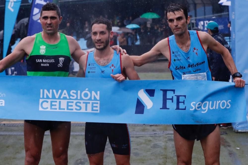 Pequeños y mayores disfrutaron en el entorno del estadio de Balaídos de una de las carreras populares más queridas del calendario vigués.