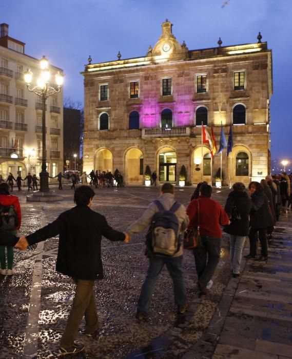 Cadena humana contra el racismo