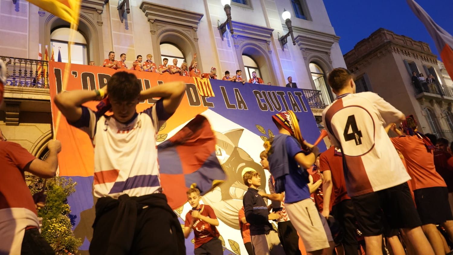 Les millors imatges de la celebració de l'Igualada HC després de guanyar l'Europe Cup