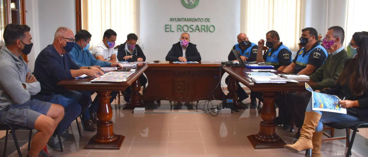 El encuentro de coordinación celebrado en el Ayuntamiento de El Rosario.