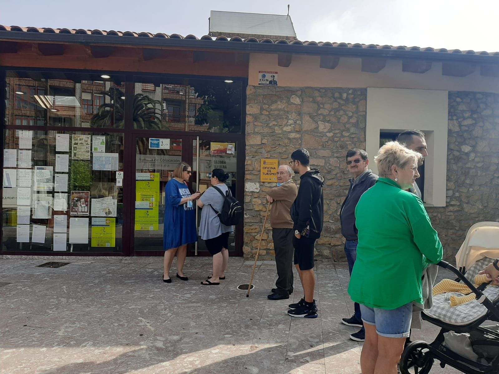 Llanera desata la locura medieval: largas colas para las entradas de la cena de Exconxuraos