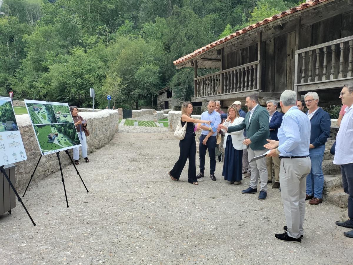 El nuevo aparcamiento en la finca Les Llanes El nuevo aparcamiento en la finca Les Llanes