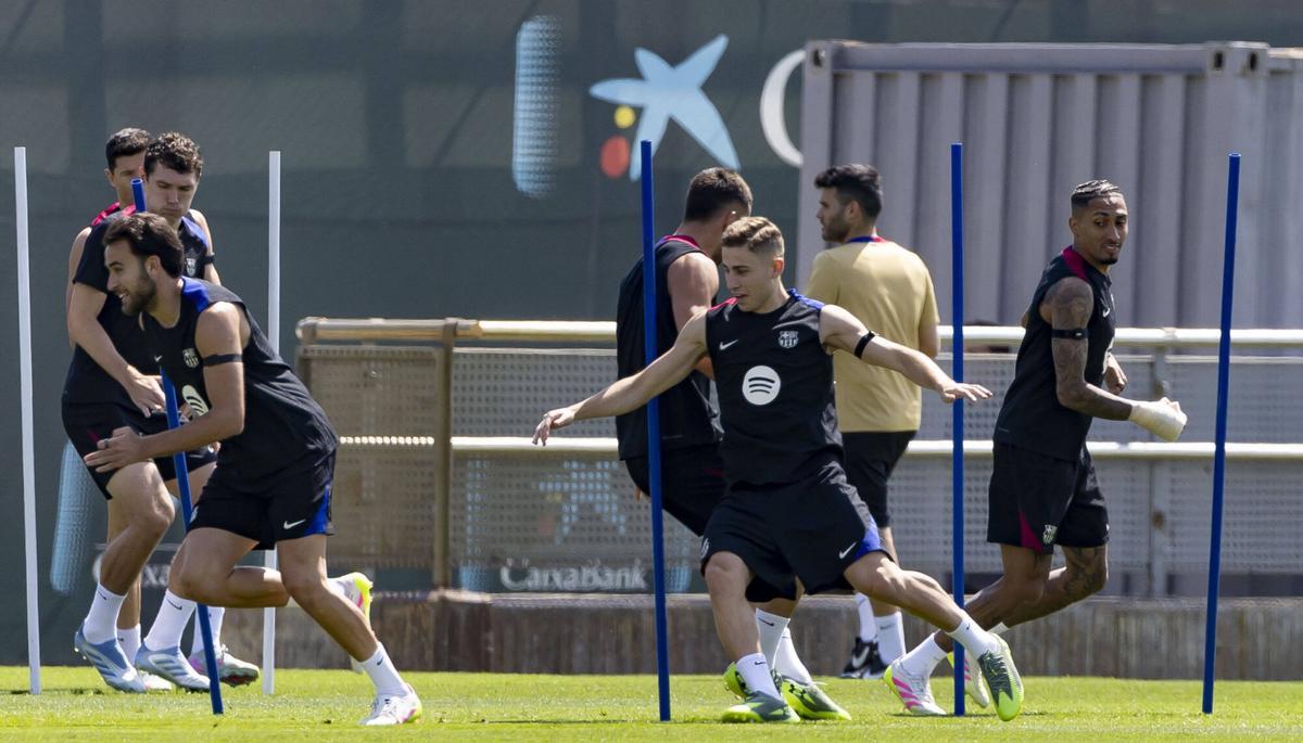 Eric and Fermín, first, in the last preparatory session.