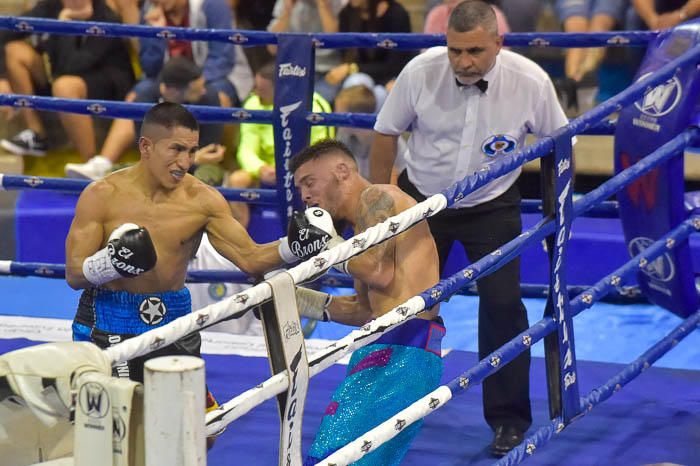 Velada de boxeo en La Gallera