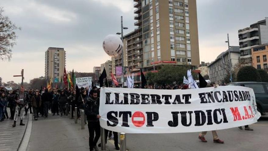 La manifestació va començar a la plaça Catalunya i es va anar movent fins a la Generalitat.