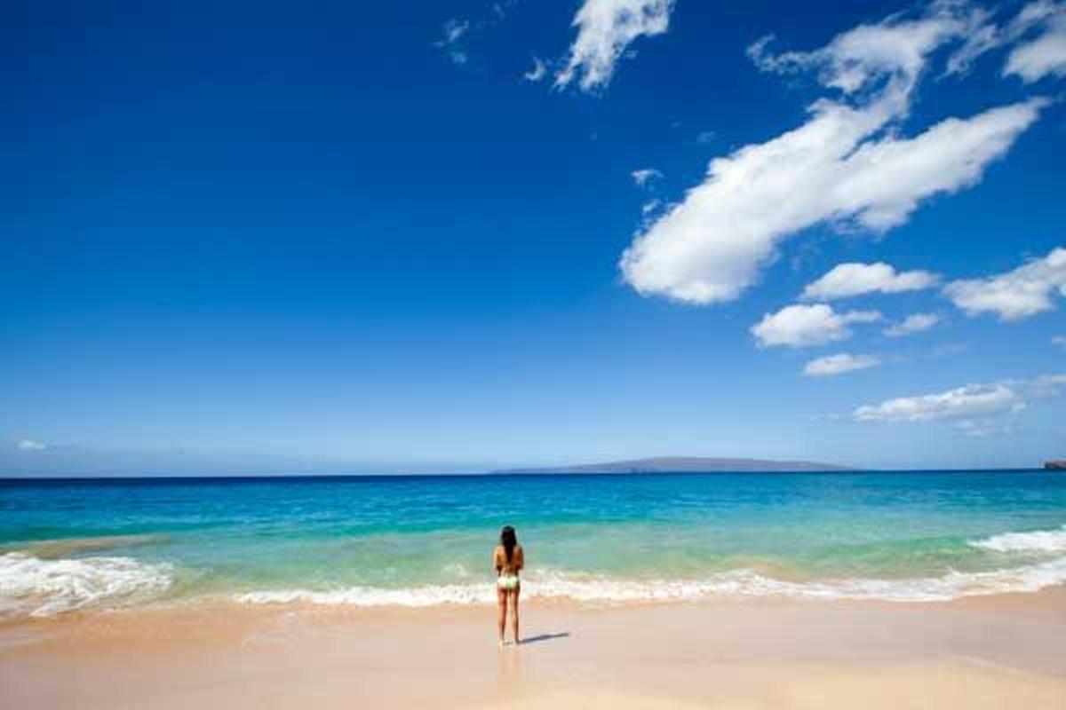 Kaihalulu Hill Beach